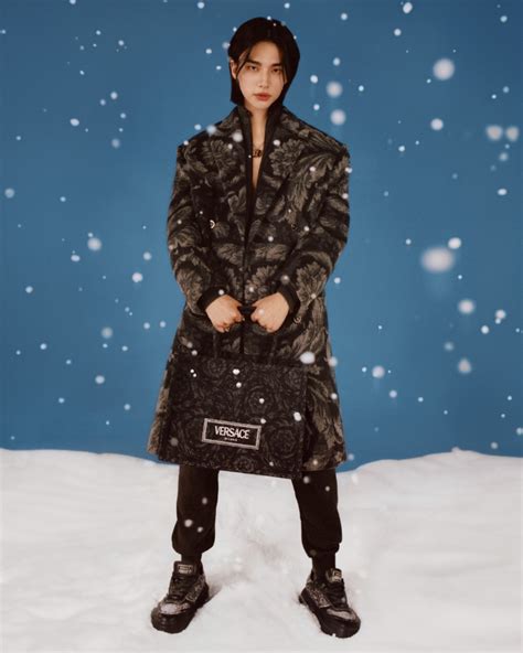 versace ad hyunjin|Versace holiday wish list 2023.